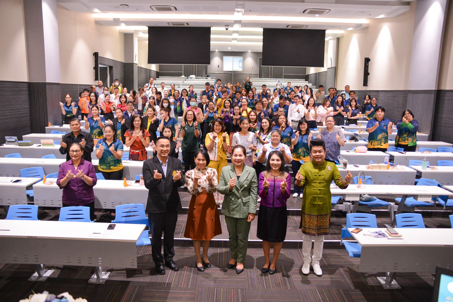 นำคณะผู้บริหาร ครูและบุคลากรของโรงเรียน เข้าร่วมการอบรมเชิงปฏิบัติการ “ส่งเสริมจริยธรรม และการป้องกันการทุจริตและประพฤติมิชอบ”