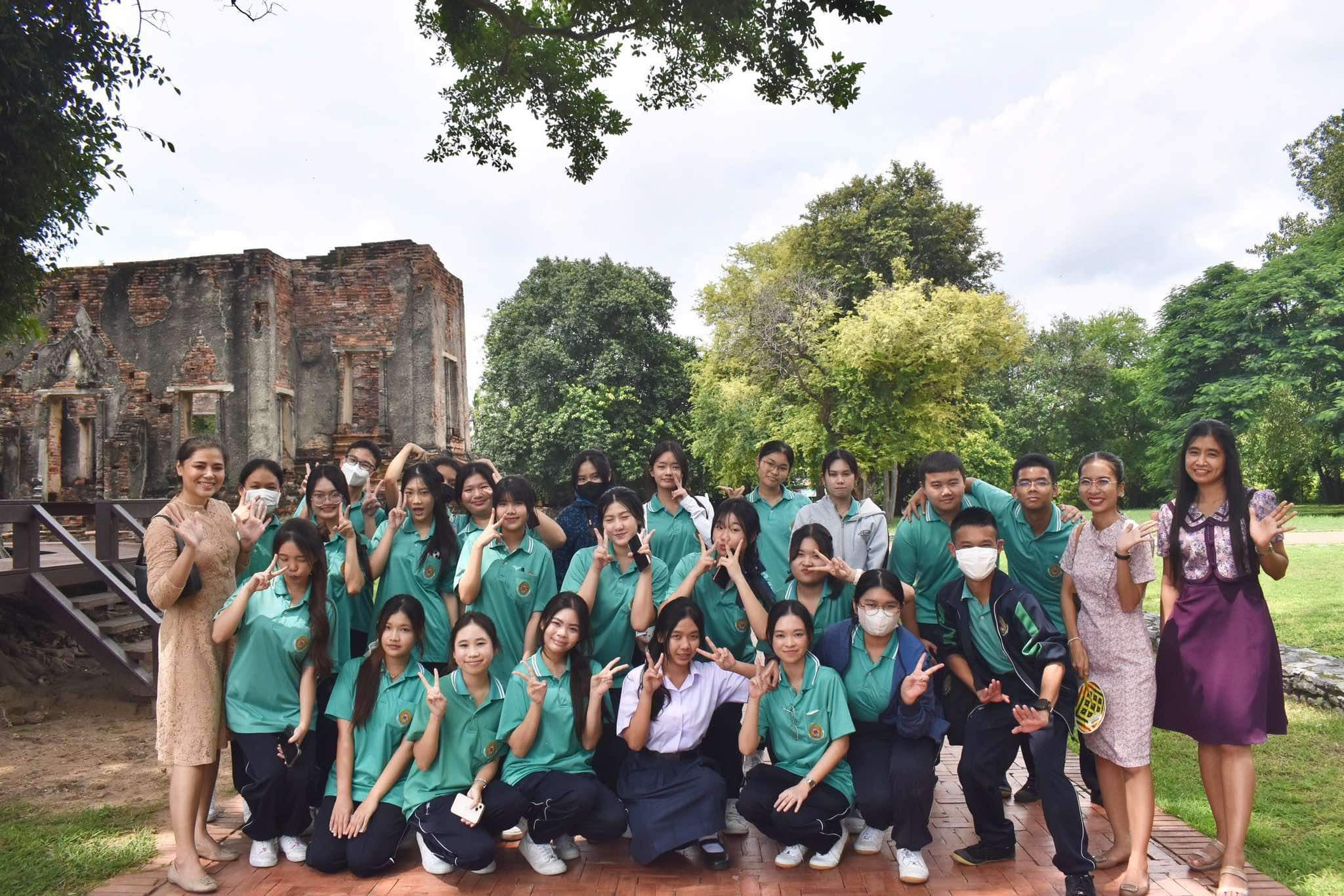 นักเรียนระดับชั้นมัธยมศึกษาปีที่ 5/4 โรงเรียนสาธิตมหาวิทยาลัยราชภัฏเทพสตรี เข้าร่วมกิจกรรมของโรงเรียน จัดโดย กลุ่มสาระการเรียนรู้สังคมศึกษา ศาสนา และวัฒนธรรม โรงเรียนสาธิตมหาวิทยาลัยราชภัฏเทพสตรี